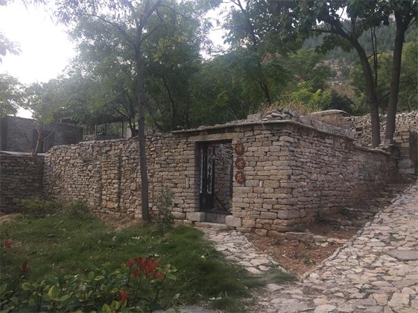 鄉(xiāng)村振興喚醒古石頭村:泰安圣井峪旅游度假村(圖17)